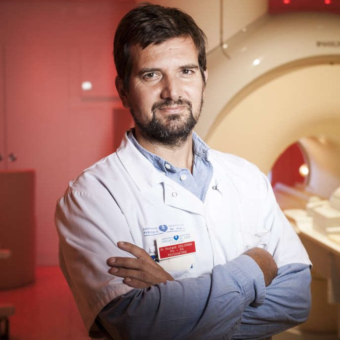 Le docteurs Richard Delorme ( pdopsychiatre ) dans une salle d'IRM  l'hpital Robert Debr. Il travail autour des enfants, et notamment sur les questions de l'autisme et des troubles du comportement.